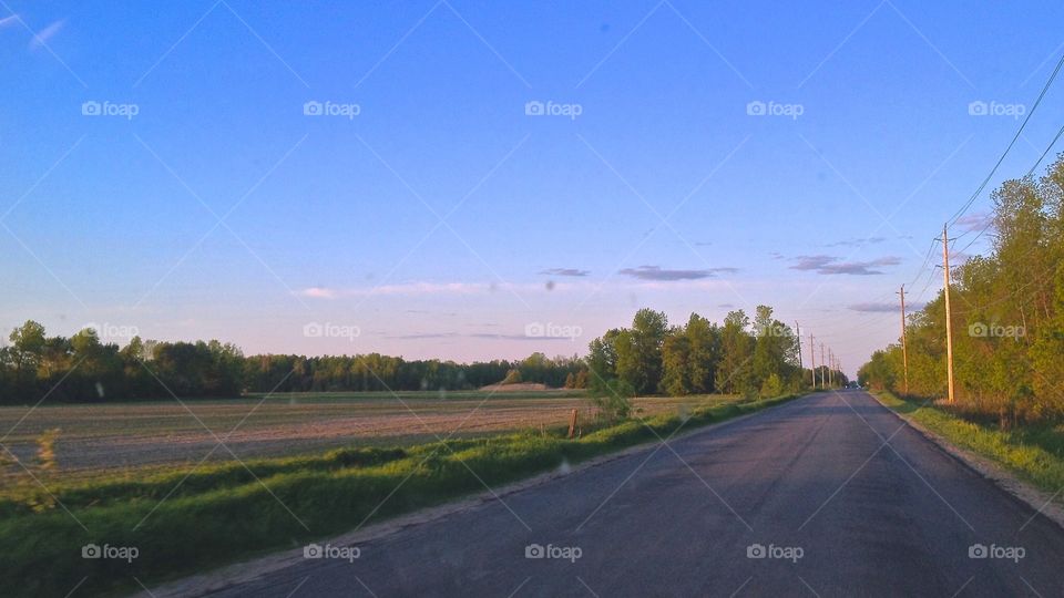 A drive through cottage country