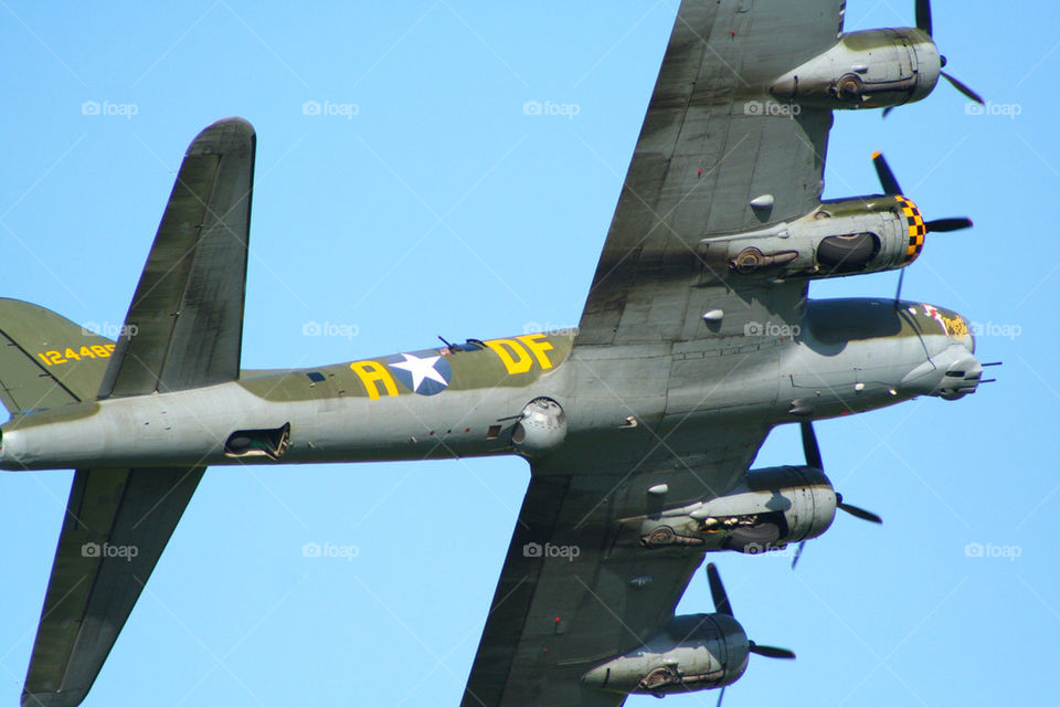 flying fortress aeroplane airshow by dannytwotaps