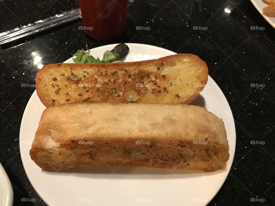 Garlic bread 