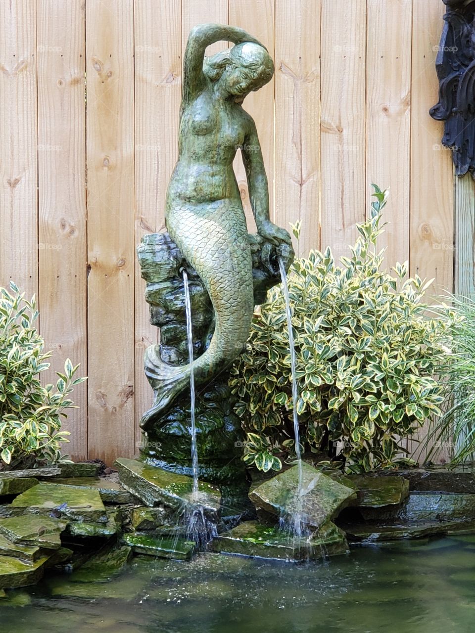 mermaid fountain