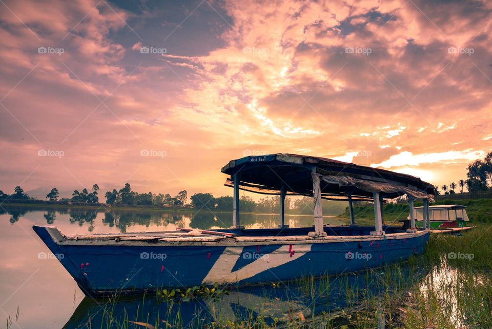 The sun rises on cileunca lake