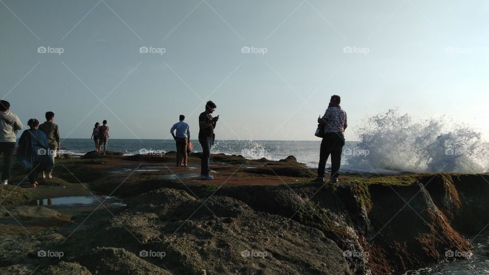 🌊🌊🌊 Tanah Lot Beach. Wonderful Indonesia. Do you wanna visit here ?