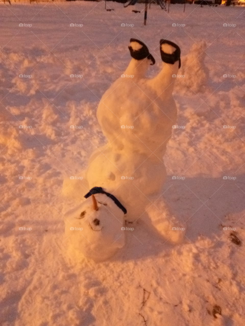 снеговик споткнулся