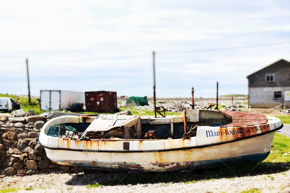 Abbandoned boat