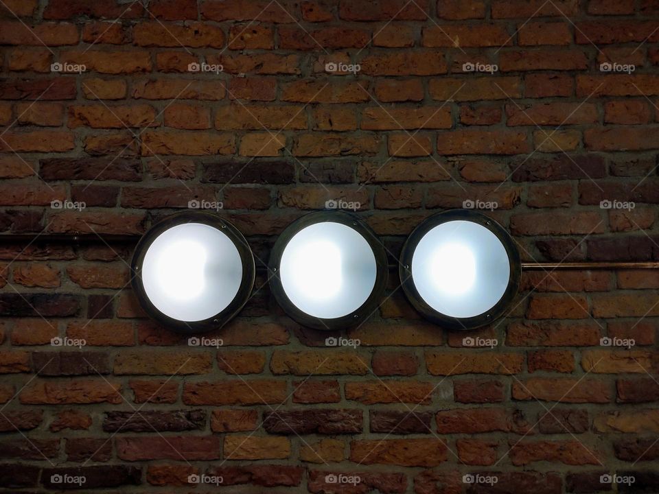 Lamps on a brick wall🧱 Geometry⚪⚪⚪ Circles⚪⚪⚪ Urban and Modern ⚪⚪⚪