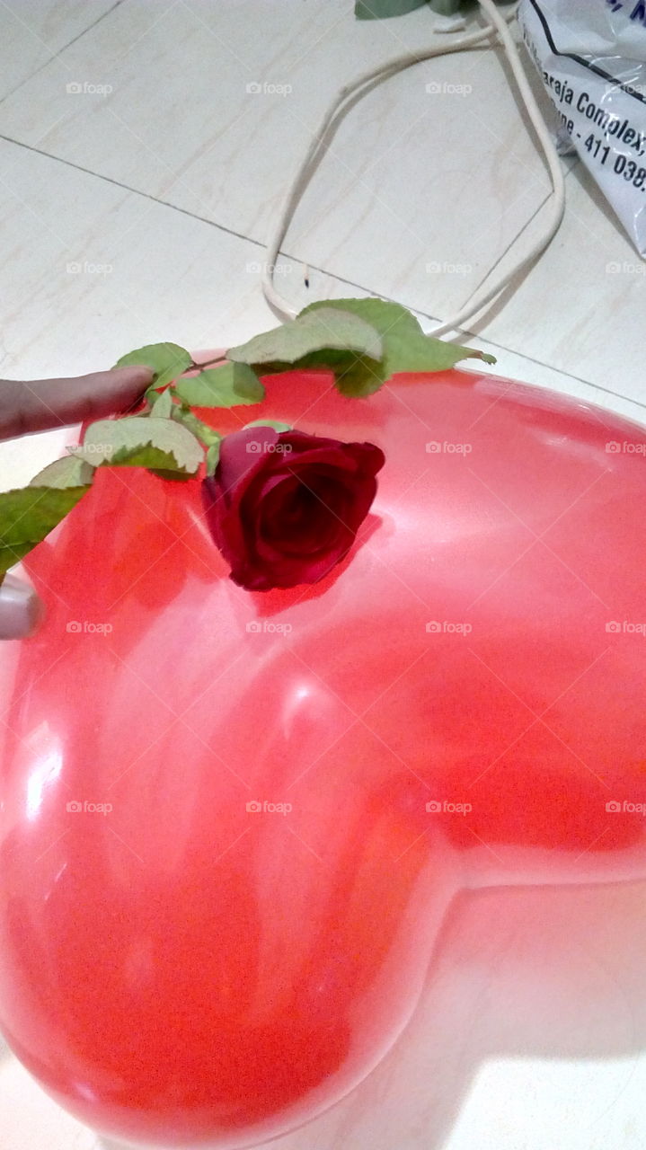 Love balloon with Red rose