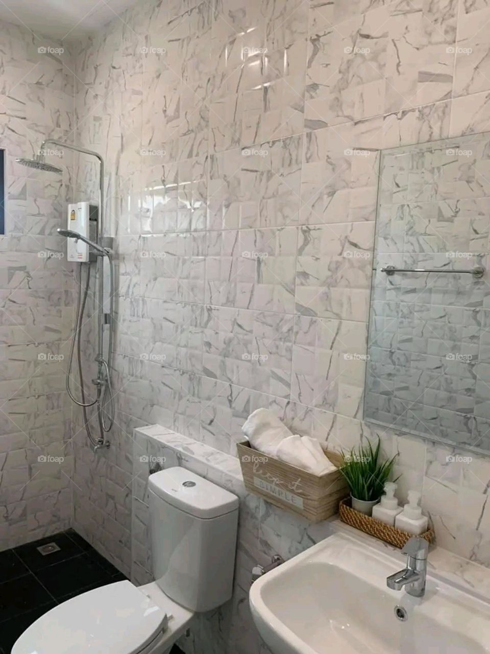 My bathroom ( Everybody wins )