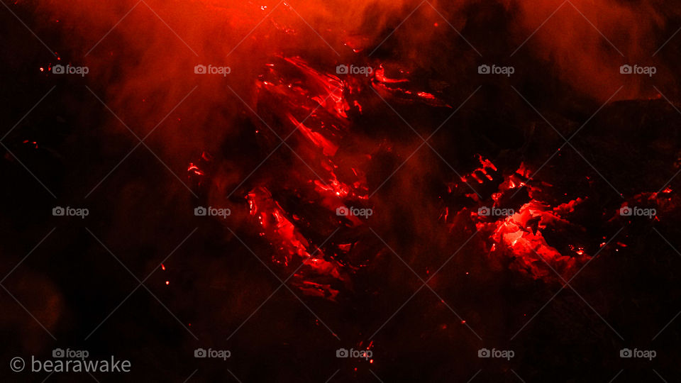 Some say the world will end in fire,
Some say in ice.
From what I've tasted of desire
I hold with those who favor fire.
Кто говорит, мир от огня
Погибнет, кто от льда.
А что касается меня,
Я за огонь стою всегда.
But if it had to perish twice,
I thin