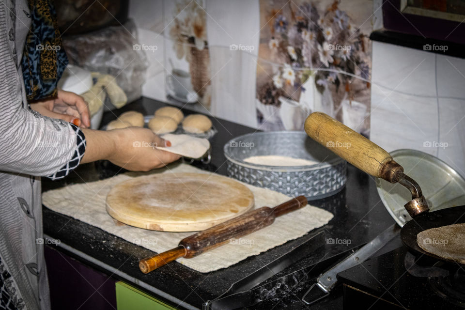Process of making a good and round Chapati