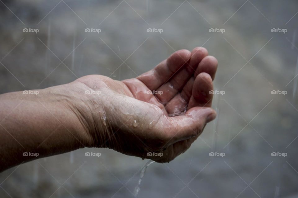 Raining in my hand