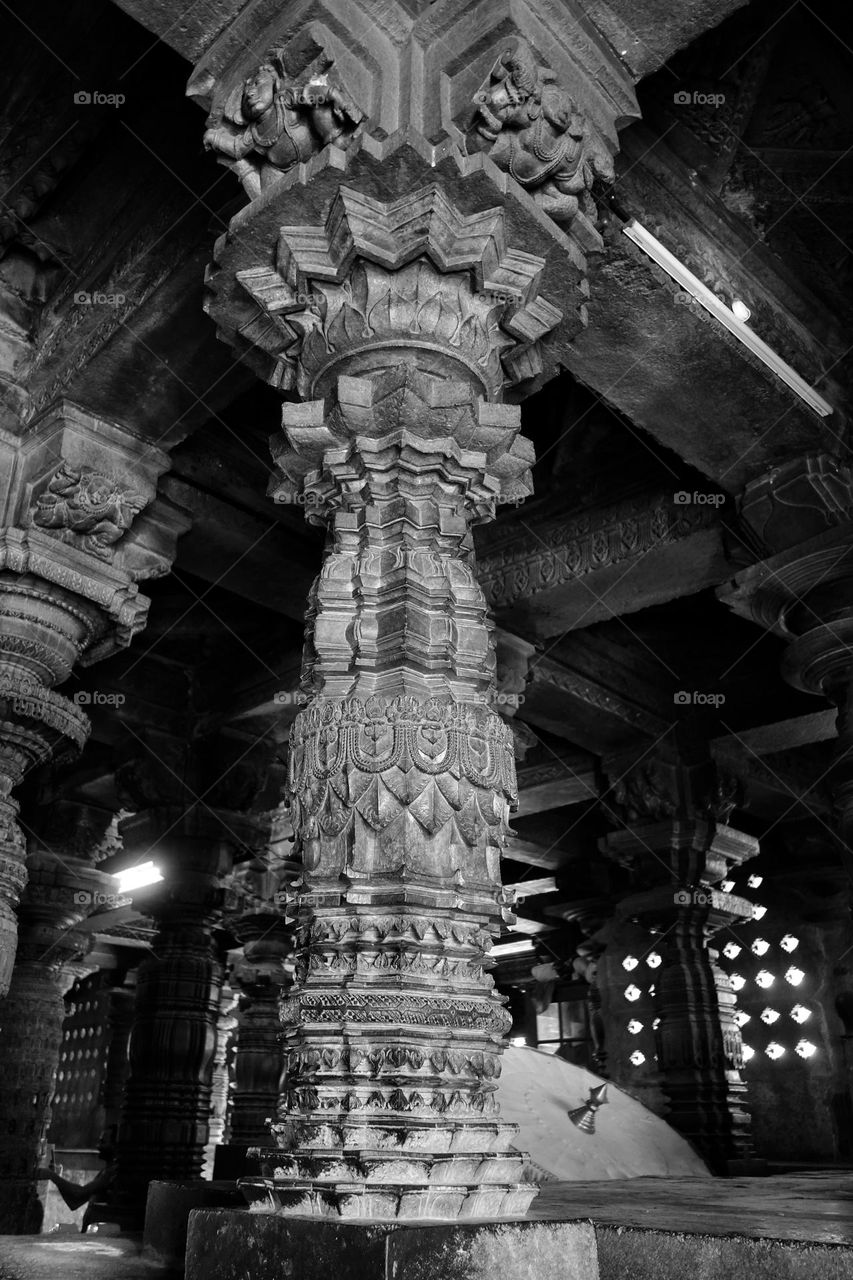 Fine art - Hoysala - Pillar