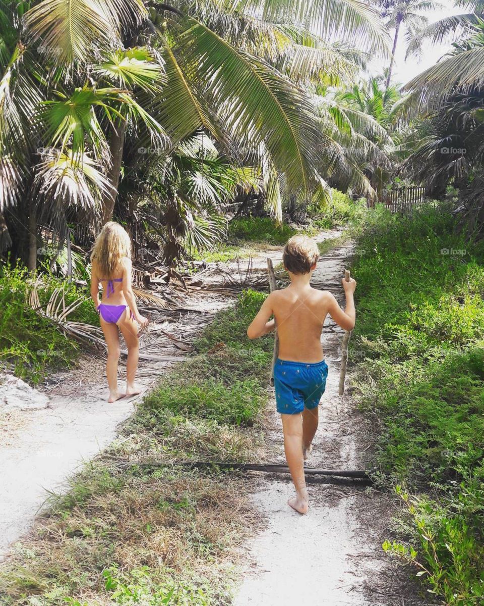 Exploring. Barefoot. Unplugged. Nature.