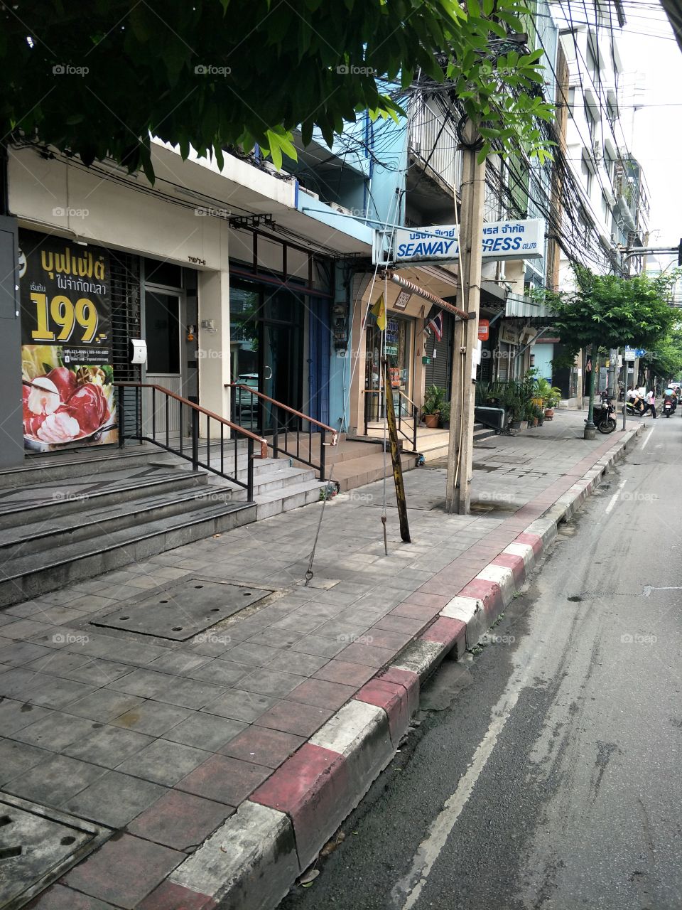 Nang Linchee Road, Bangkok. 01/10/19
