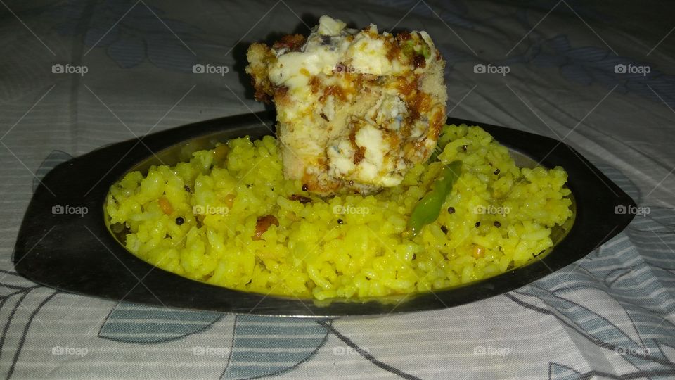 Lemmon rice with cake