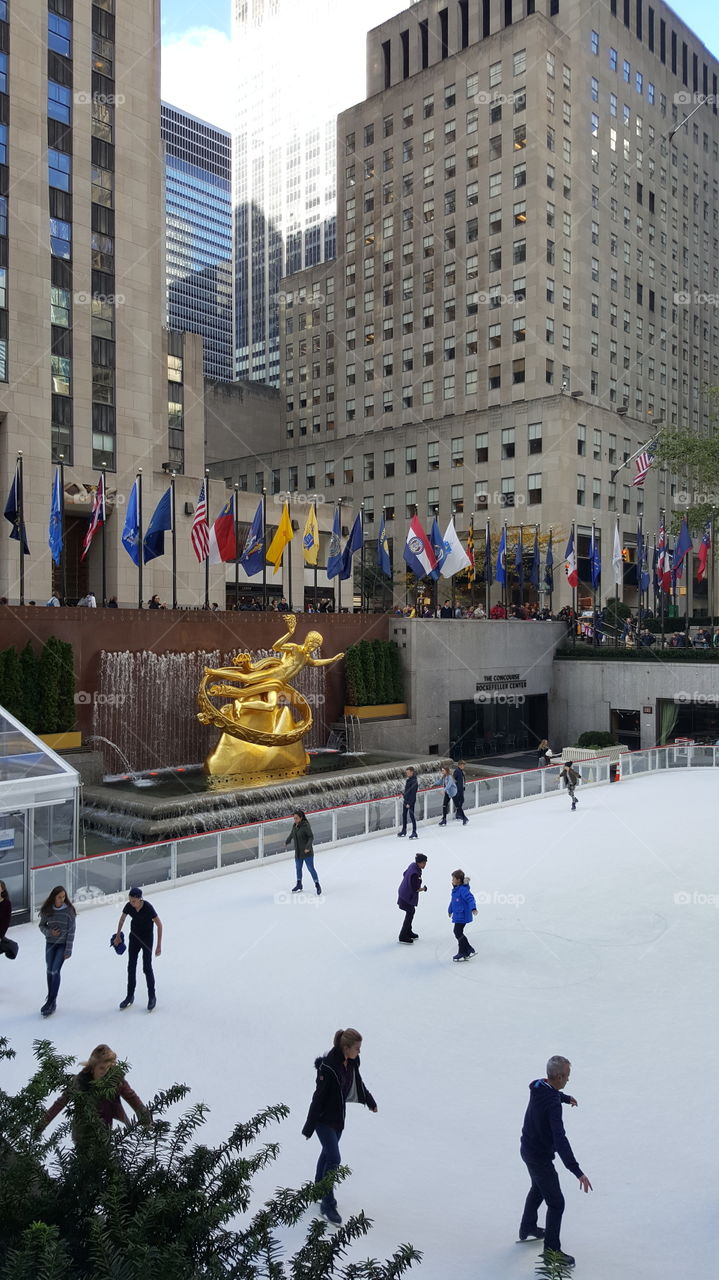 Ледяной каток в NYC