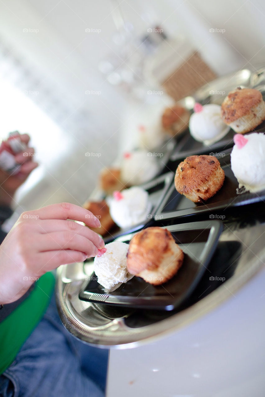 Making cupcakes for dessert