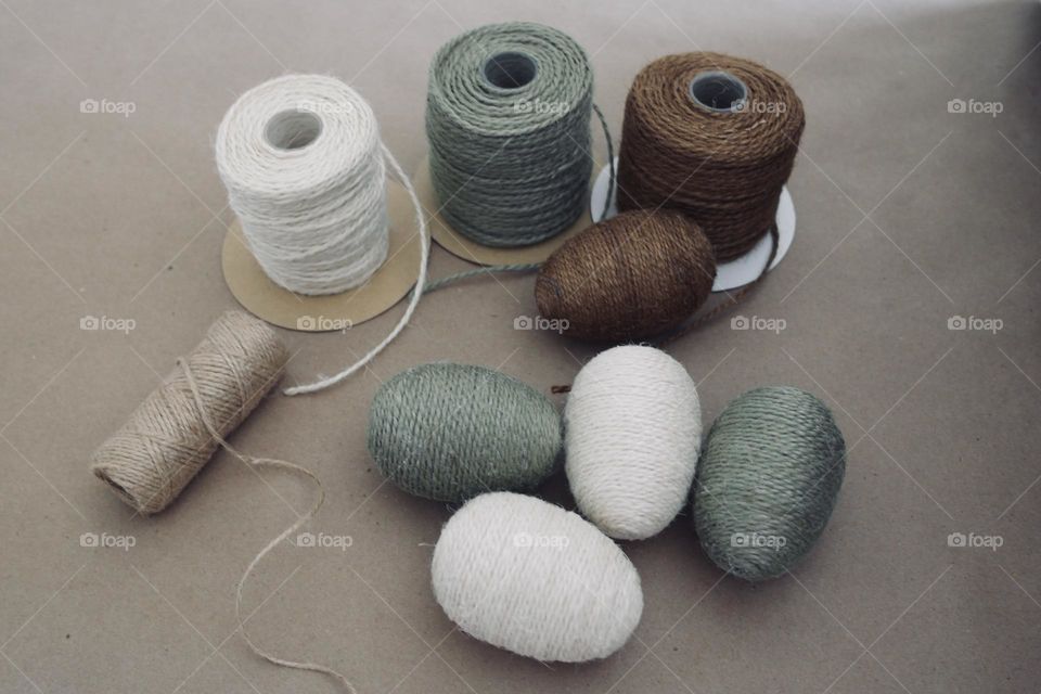 Jute twine eggs 