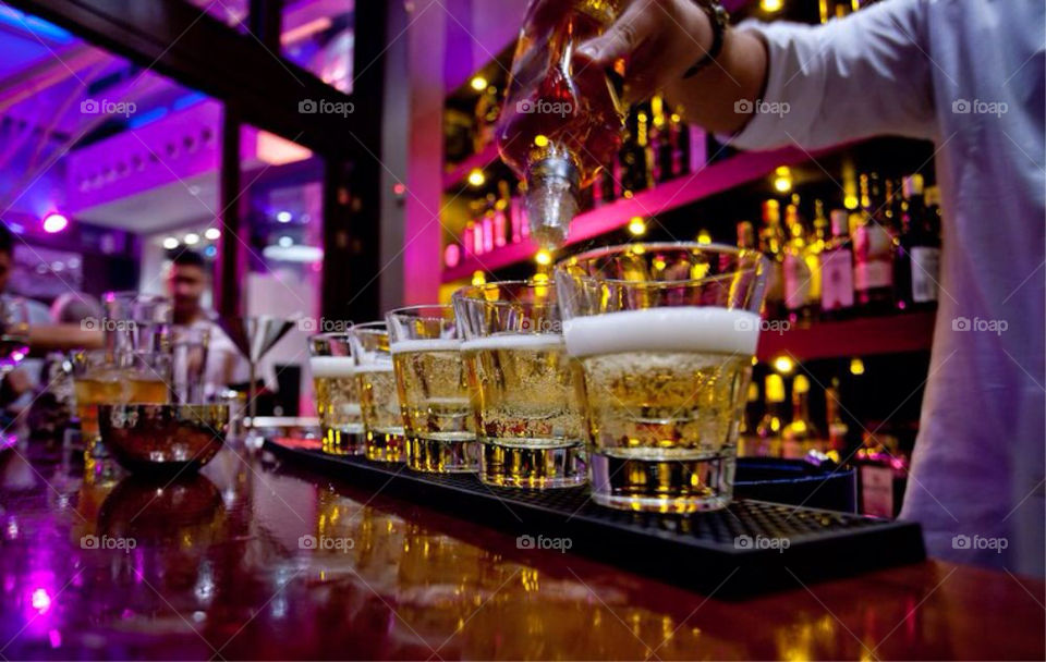 bar ice night whiskey by zafond