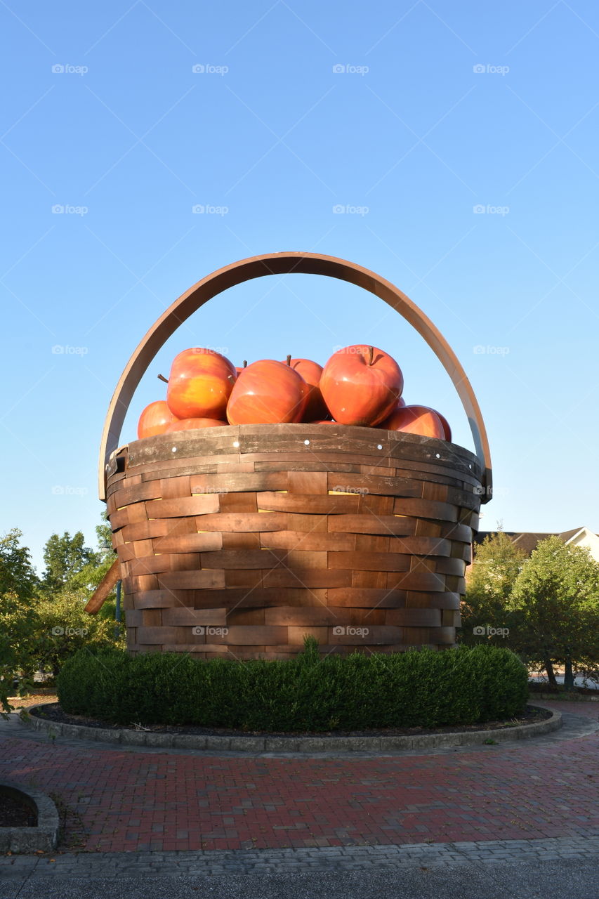 Longanberger Basket with apples Ohio