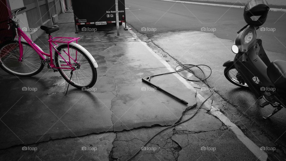 Bicicleta feminina rosa.