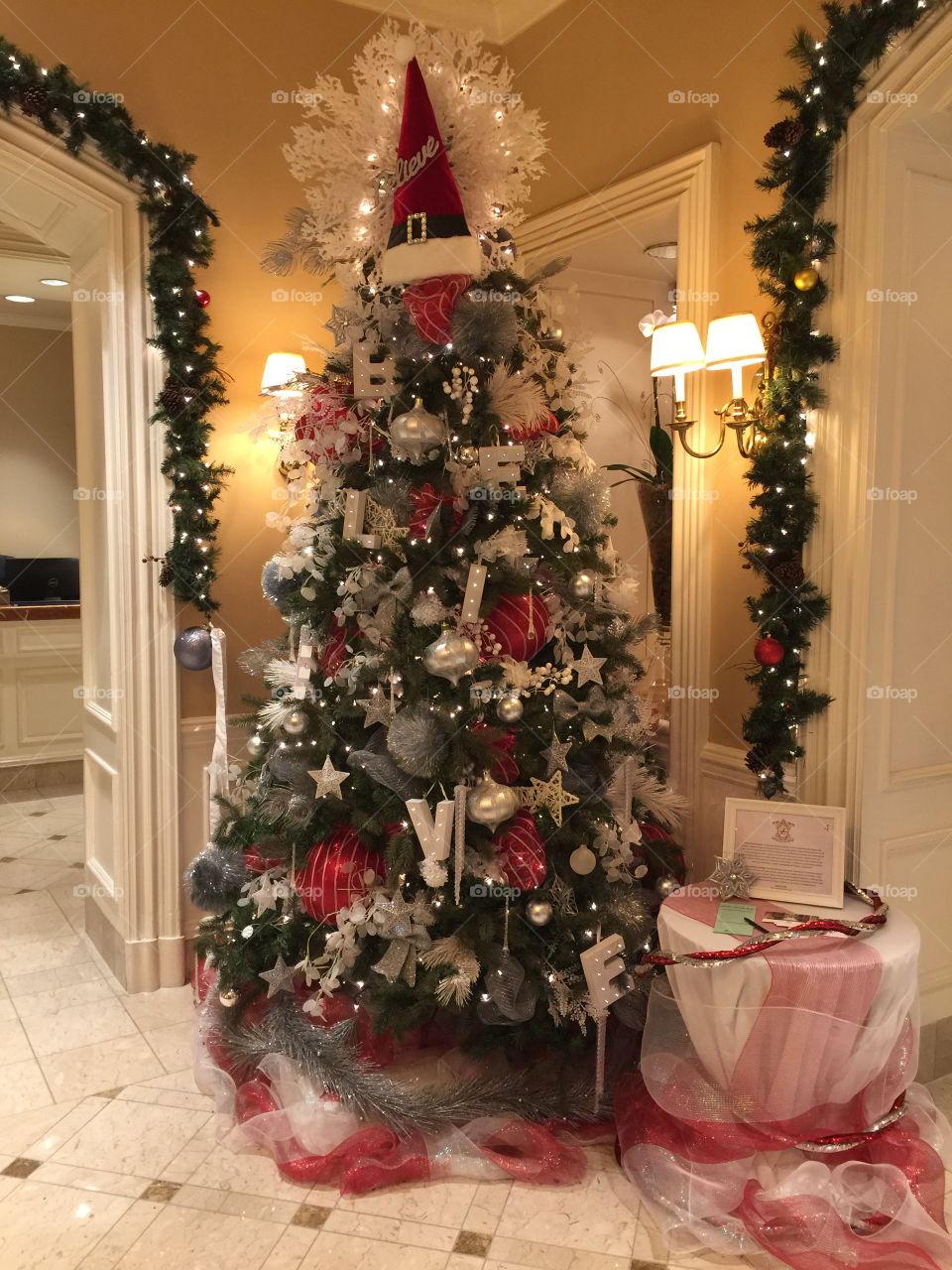 Christmas tree decorating contest