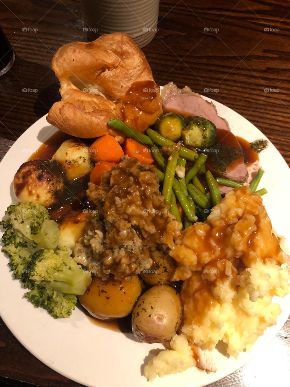 Delicious beef dinner with all the trimmings 