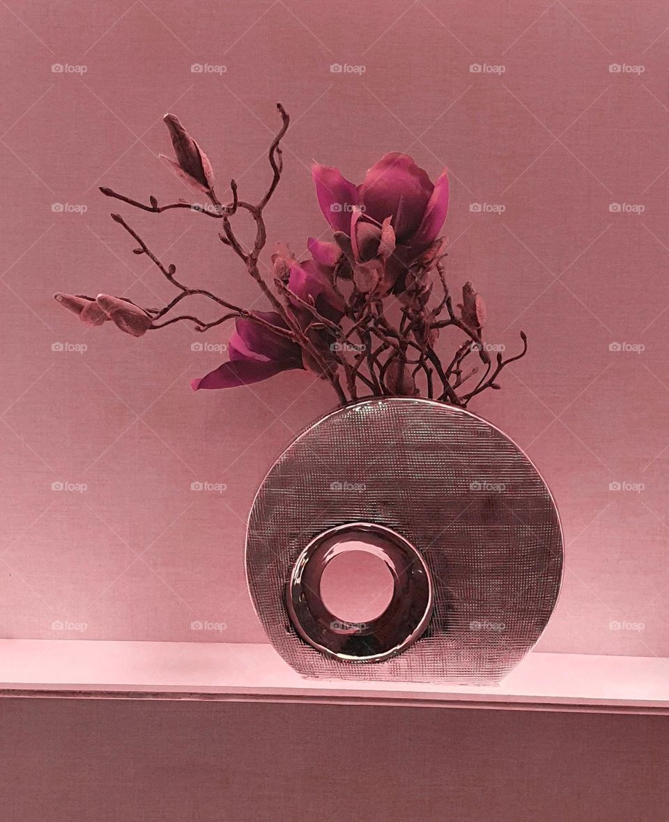 Flowers vase , Viva magenta colour