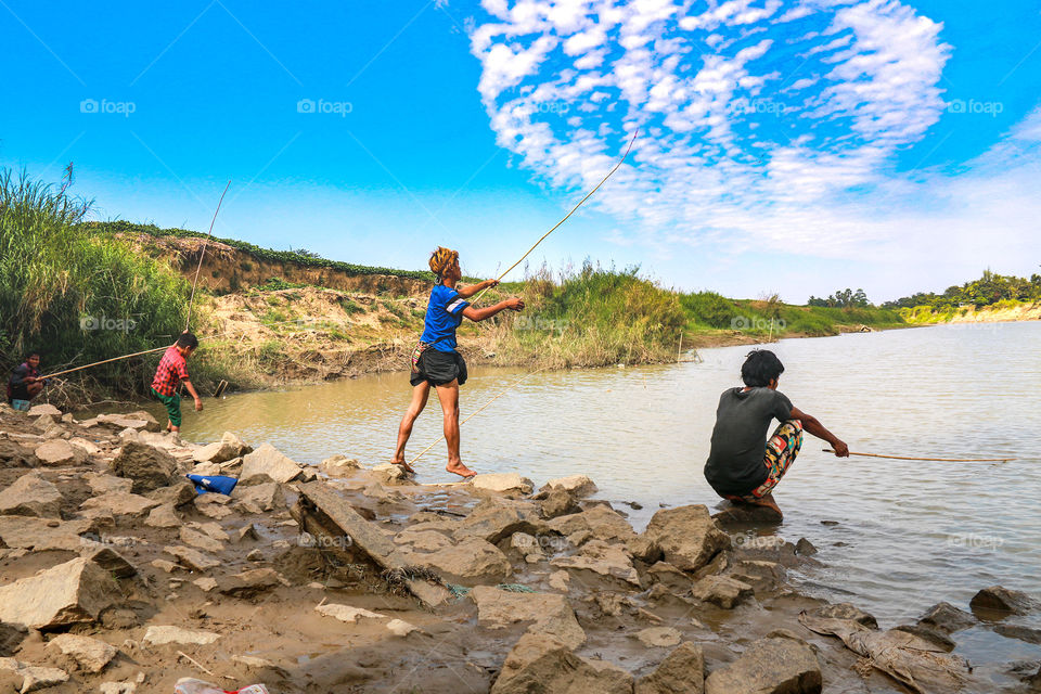 Fishing under sunshine (Bago Region, Myanmar)