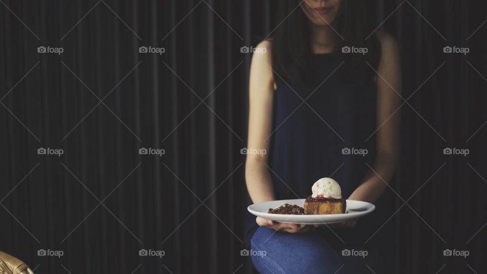 Sombre . Toast with Ice Cream