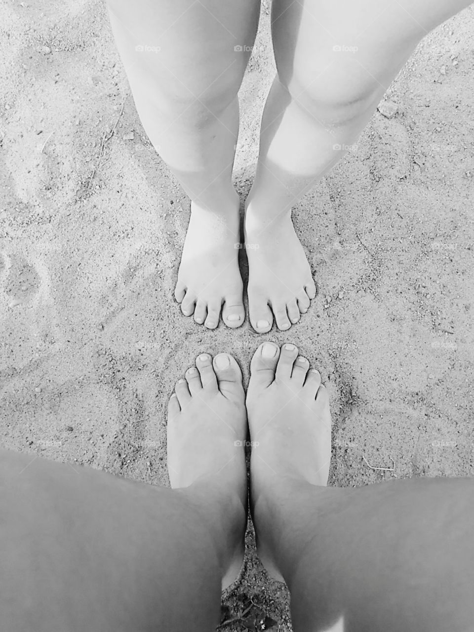 pés juntos