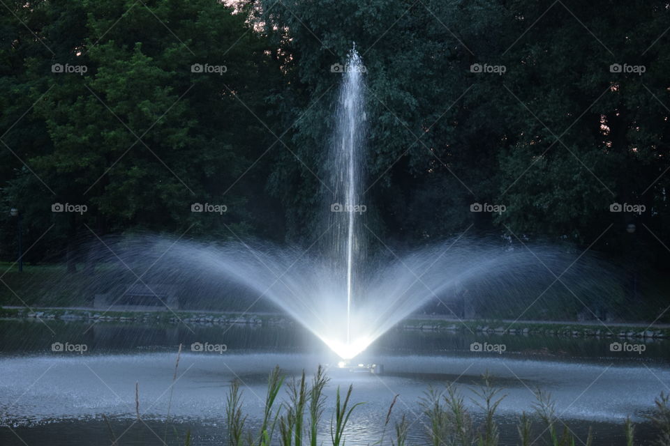 fountain and light