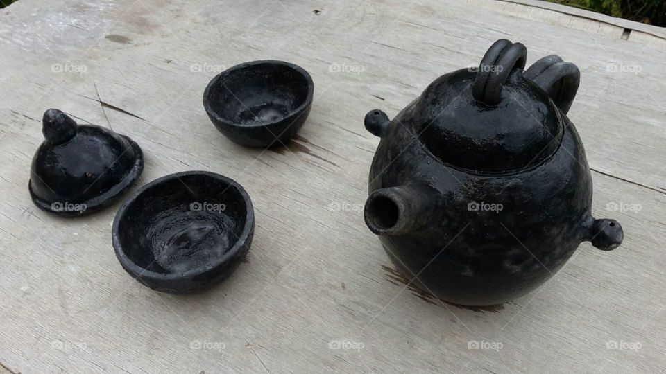 Refractory clay teapot, made with the ancient Japanese RAKU technique. It was commissioned by a friend and created by i4elementi.it