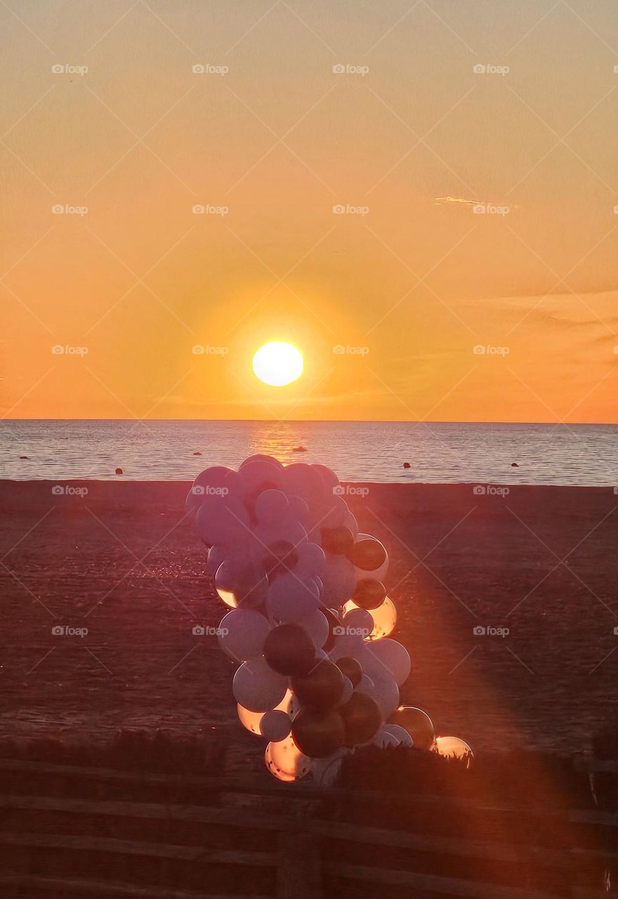 balloons on the beach