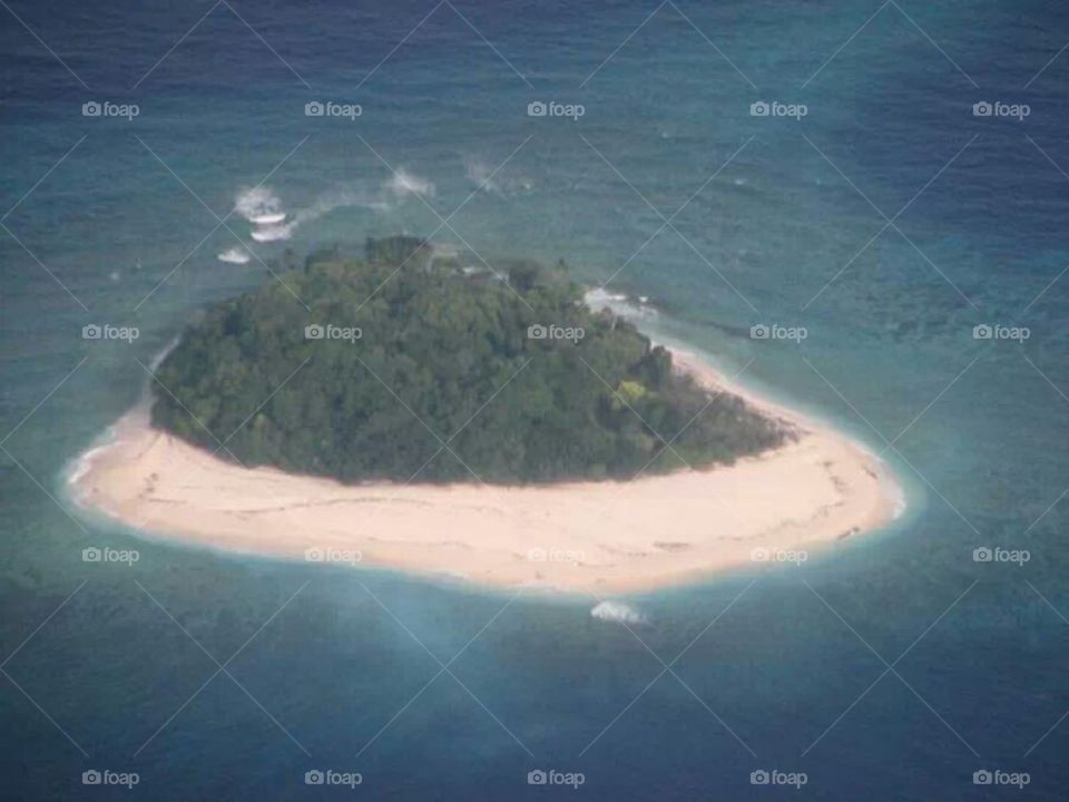 island in the middle of the ocean