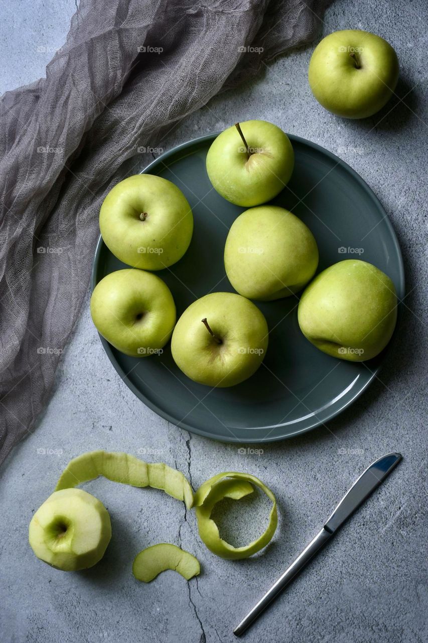 Green apples 