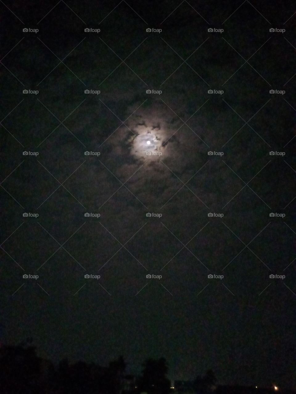 Ravarma VanguvO / Night moon / Shimmering clouds / Art of sky / Moon light