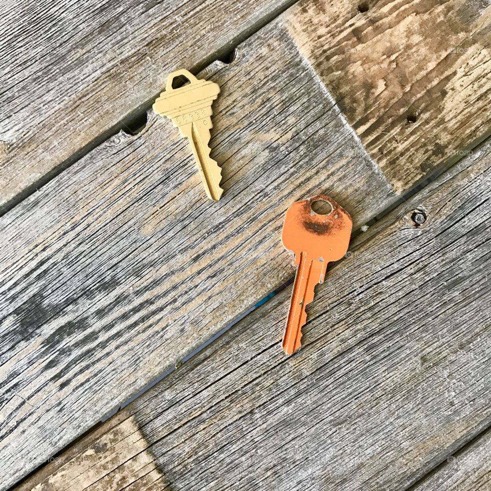 Gold & Orange Keys