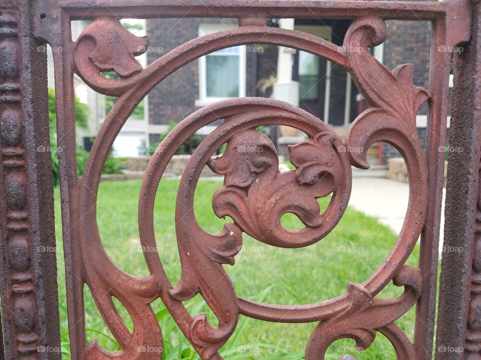 rusty cast iron leaf design