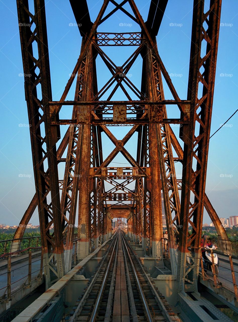 Long bien bridge Hanoï