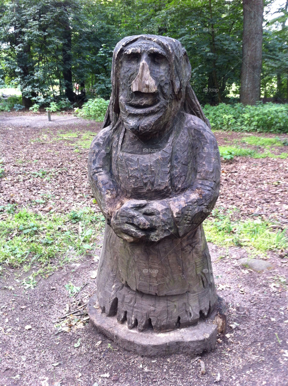 sweden sculpture wooden eslöv by evaandersson