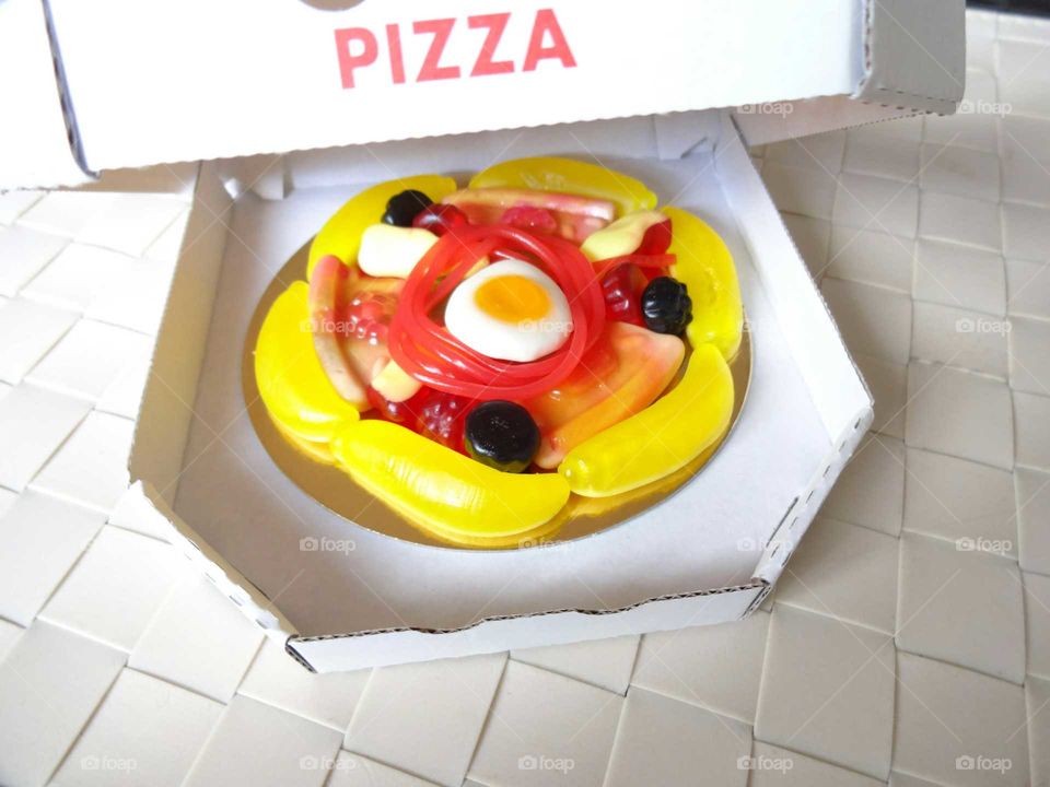 MINI CANDY PIZZA