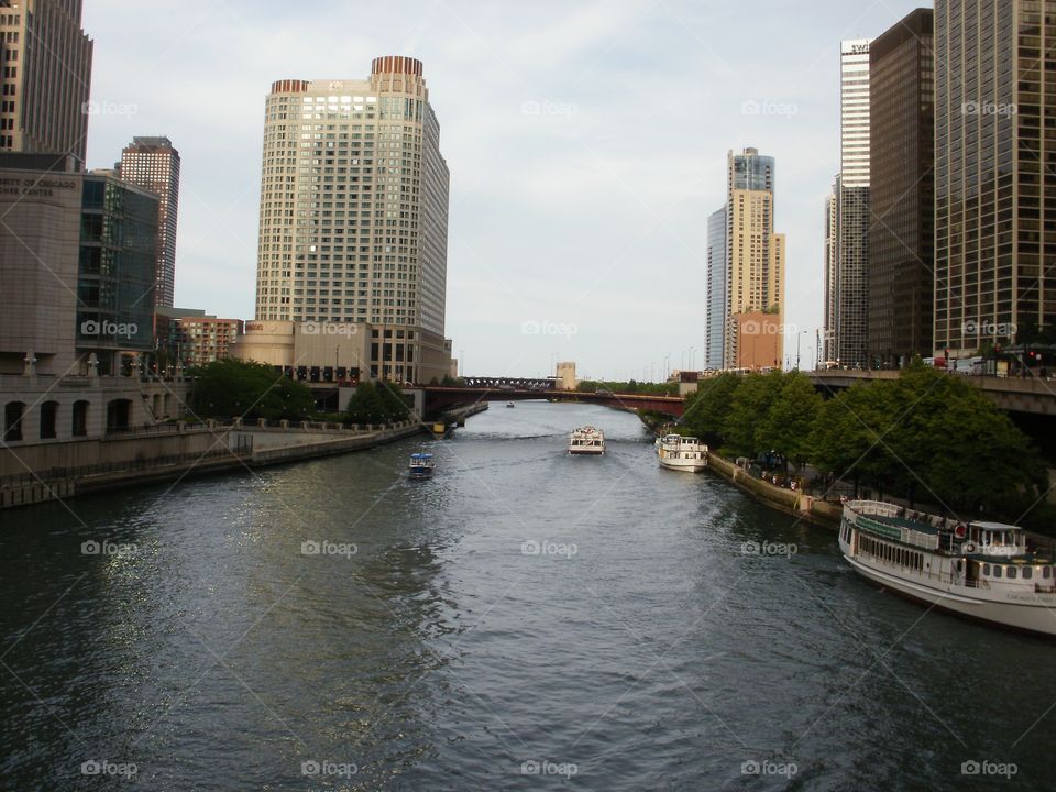 Downtown Chicago waterway 