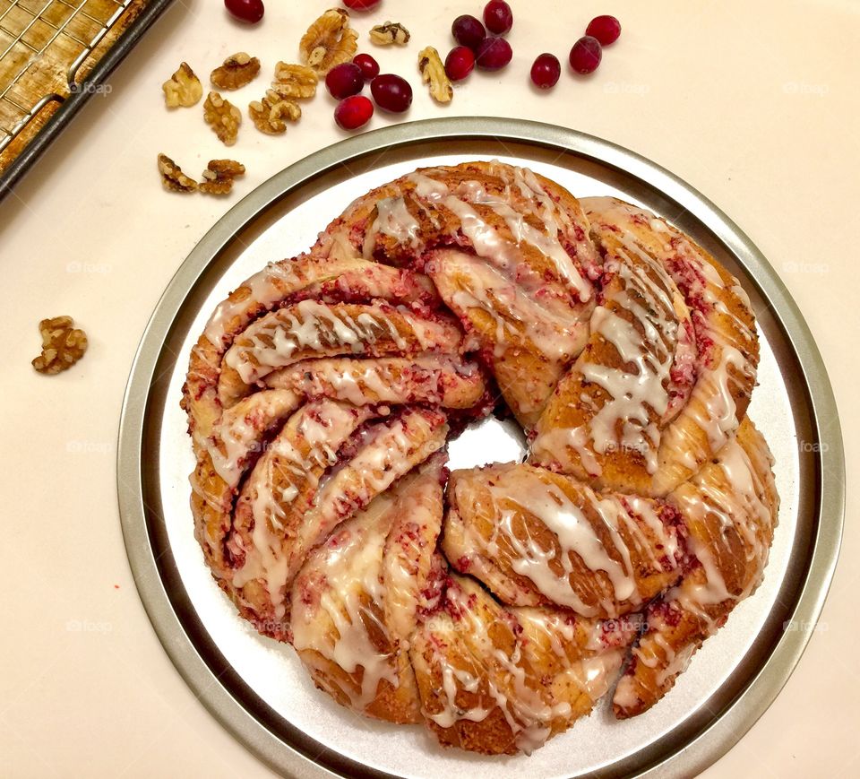 Walnut cranberry bread wreath 