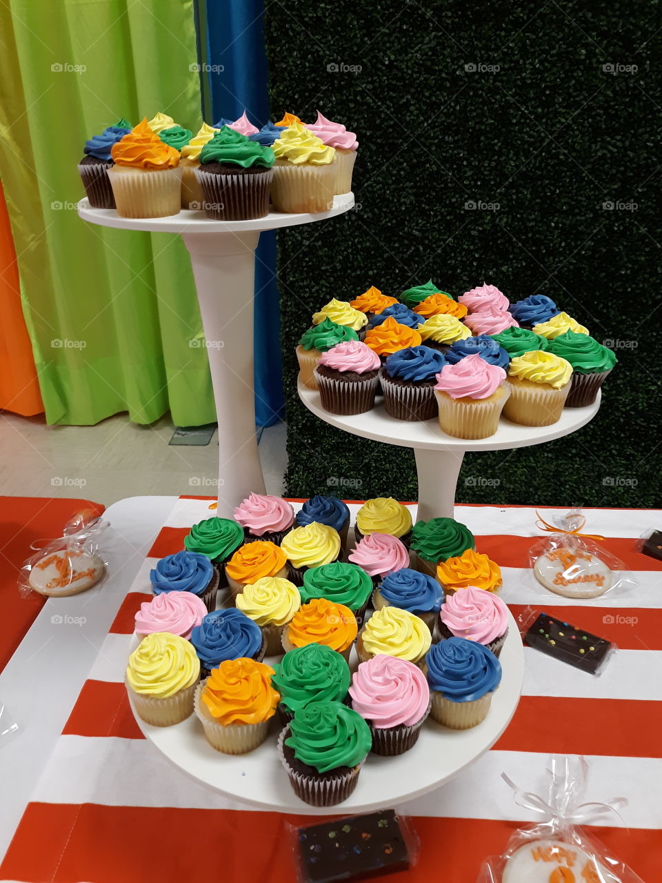 Beautiful, Tasty Cupcake Display!