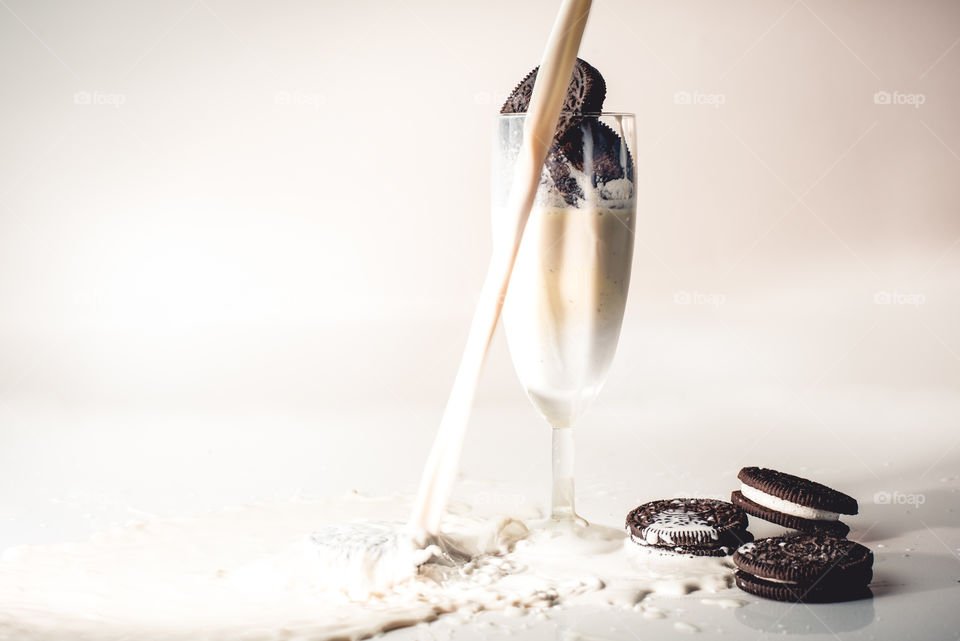 oreos with ice cream and milk