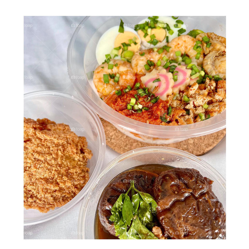 Signature mee siam, cereal chicken cutlet and sesame oil chicken with gravy