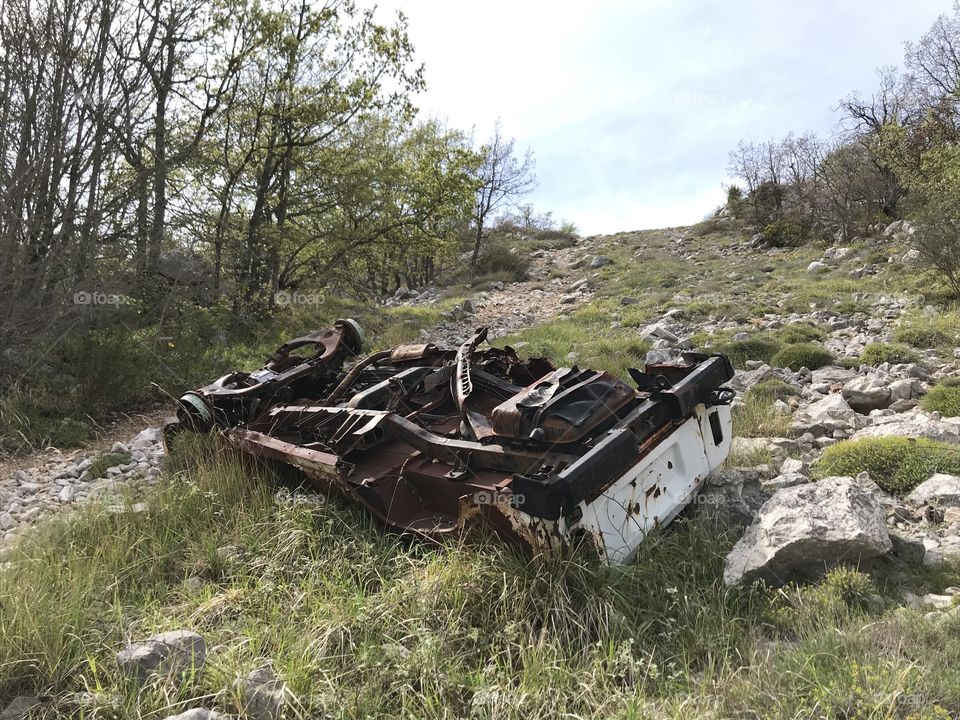 rest of car in mountain