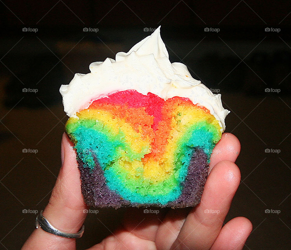 Rainbow cupcake 