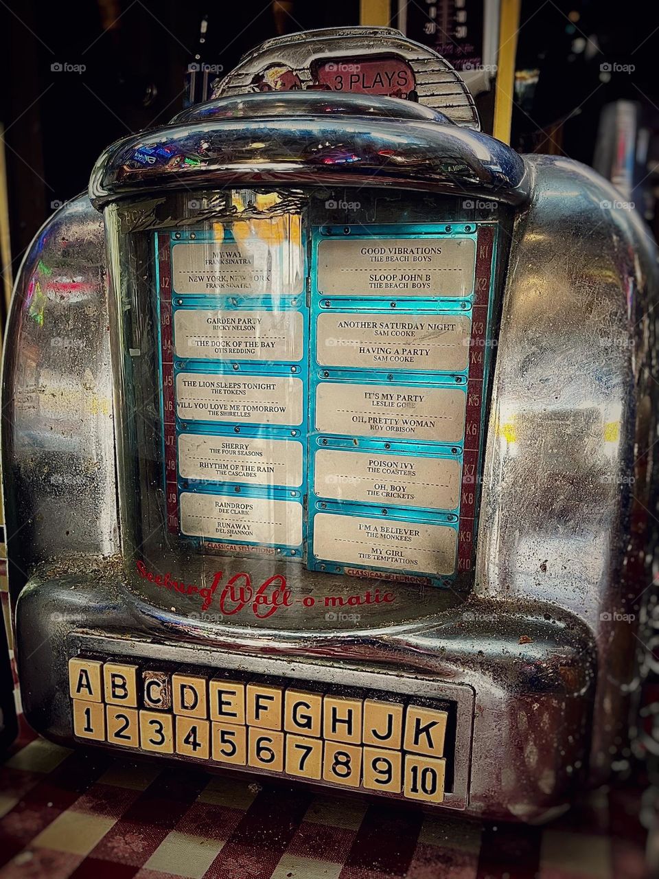 Vintage Countertop Jukebox