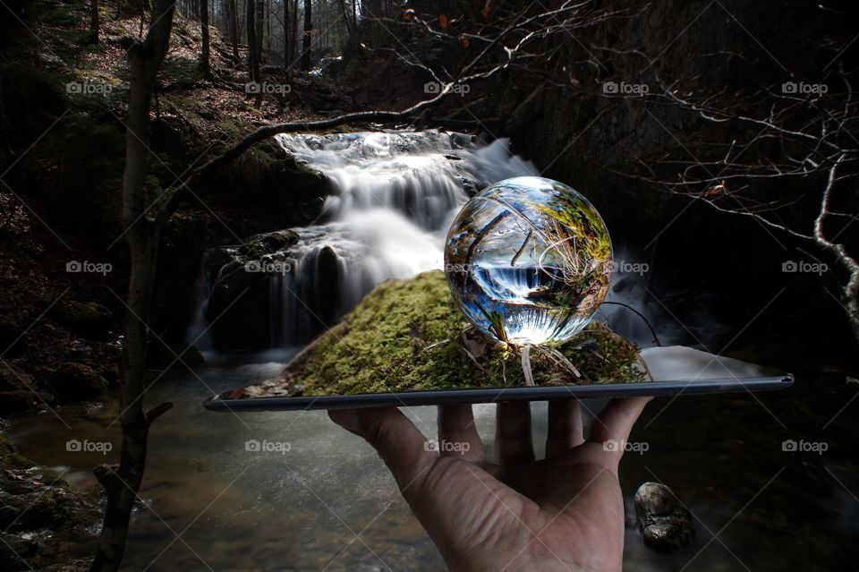 Lensball